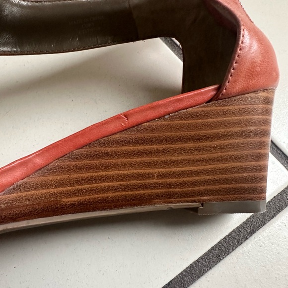 Adrienne Vittadini Peach Sandals- Size 7.5 - Picture 10 of 12